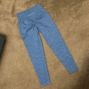 NVGTN Blue Scrunch Seamless Leggings - Medium